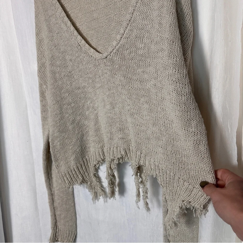 3/$20 💥‎ Blank Paige Oversized Relaxed Fit Sweater Distressed Cream Frayed Knit